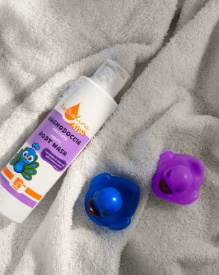BIO Owocowy żel pod prysznic dla dzieci, z ekstraktem z żurawiny i aloesem, Nebiolina, 200ml