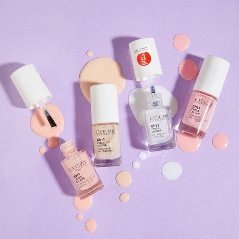 EVELINE Nail Therapy Professional Skoncentrowana odżywka do paznokci nadająca kolor - French 5 ml